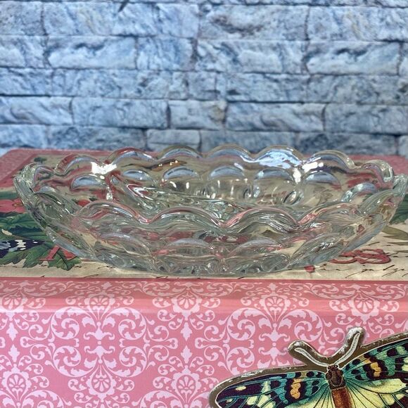 Vintage Clear Glass Divided Relish Dish Condiment Bowl Scalloped Edge Starburst - Picture 2 of 4